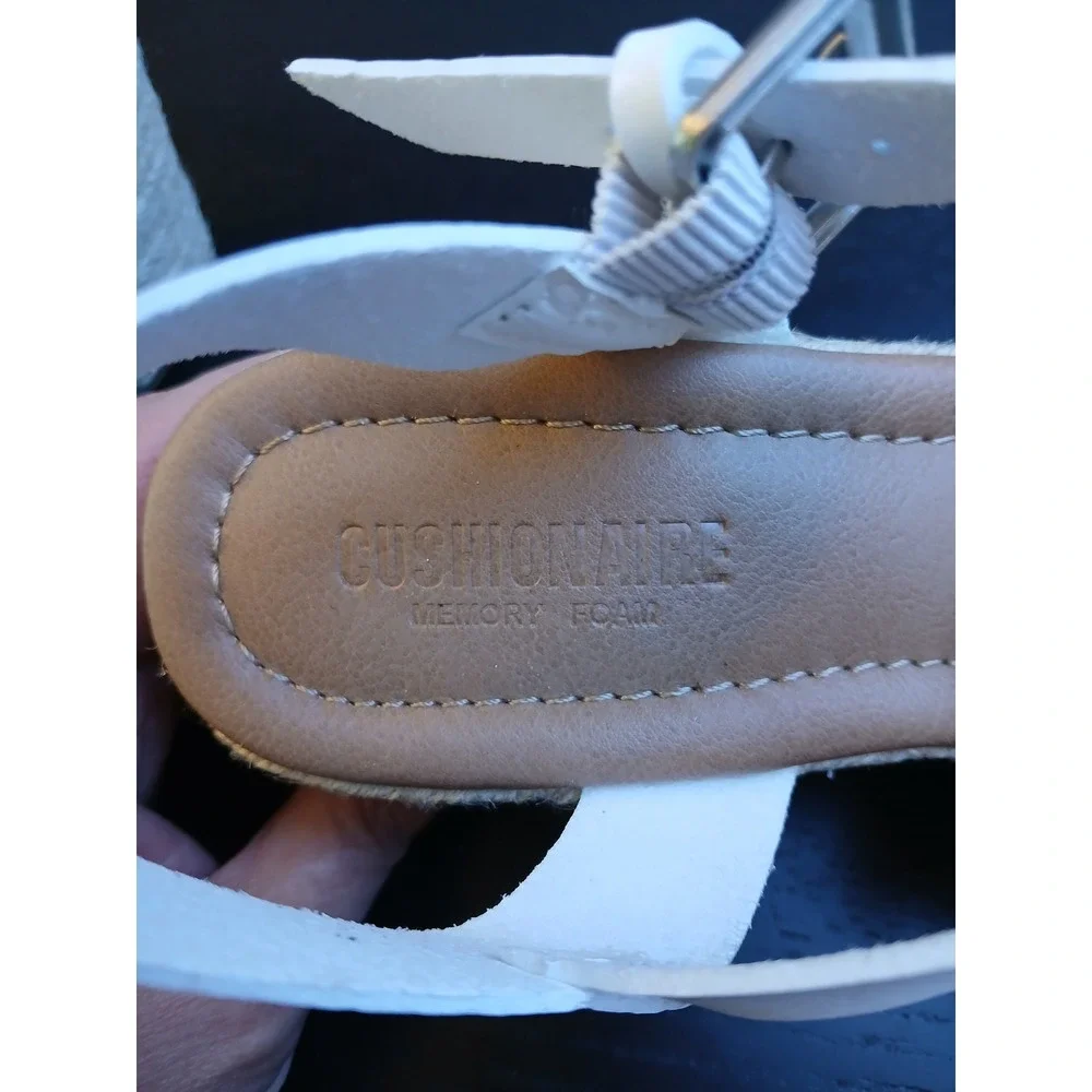 Cushionaire Memory Foam White Vegan Leather Espadrille Wedge Sandals Womens 8.5M